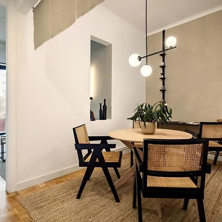 Akita - 2 Bedrooms, Terrace In Eixample Esquerra Appartement Barcelona
