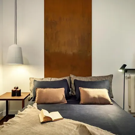 Akita - 2 Bedrooms, Terrace In Eixample Esquerra