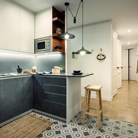 Akita - 2 Bedrooms, Terrace In Eixample Esquerra Appartement *