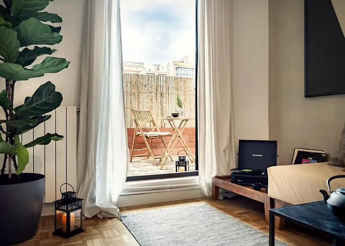 Akita - 2 Bedrooms, Terrace In Eixample Esquerra *