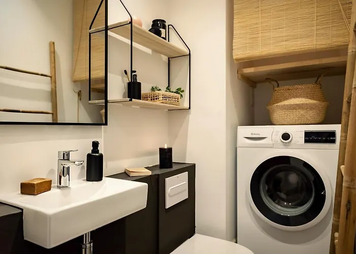 Apartment Akita - 2 Bedrooms, Terrace In Eixample Esquerra Barcelona