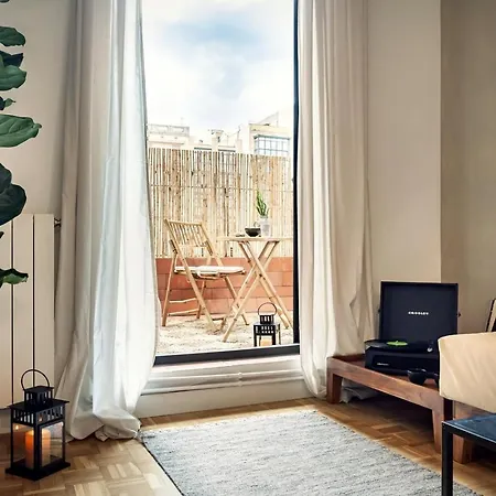 Akita - 2 Bedrooms, Terrace In Eixample Esquerra *